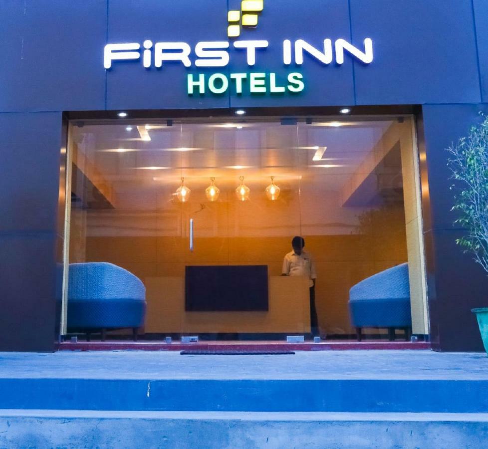 First Inn Hotels Madras Buitenkant foto