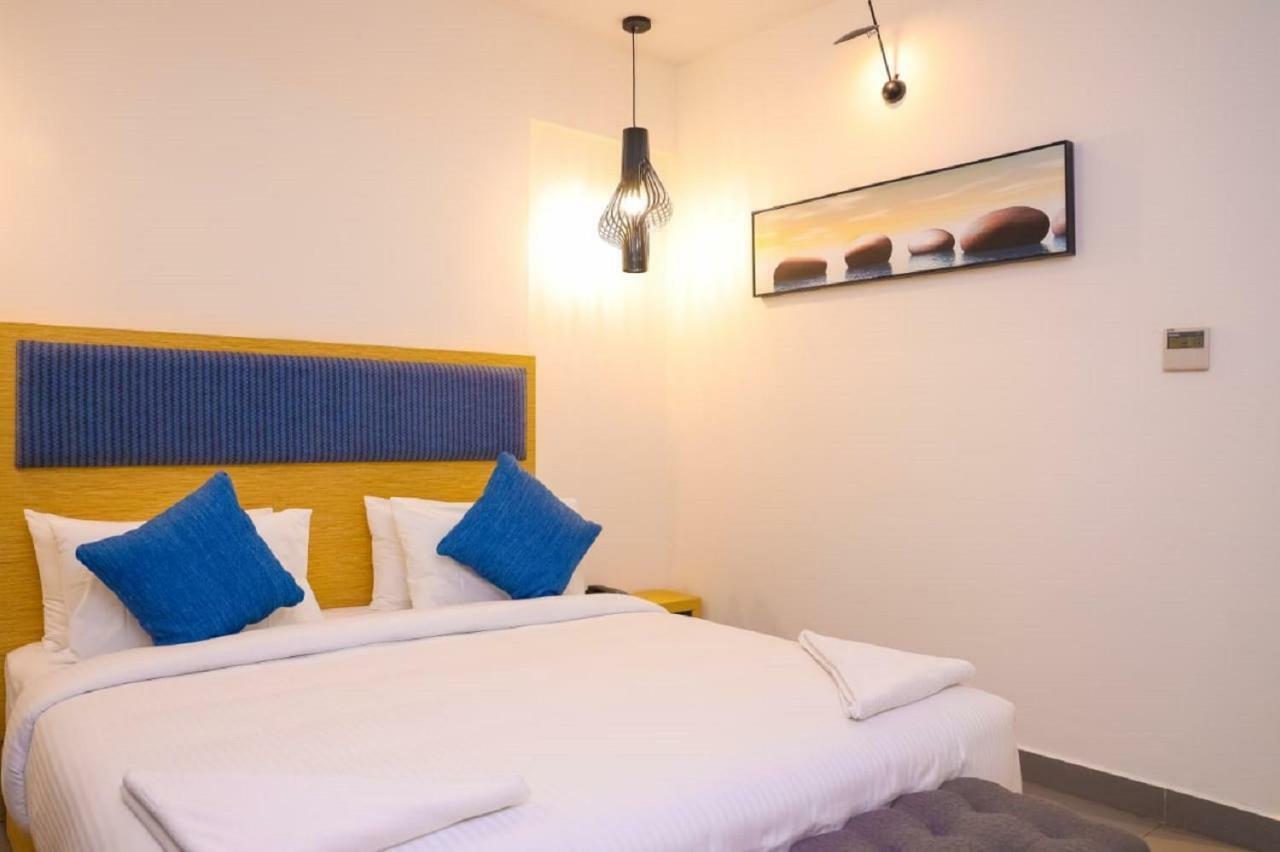 First Inn Hotels Madras Buitenkant foto